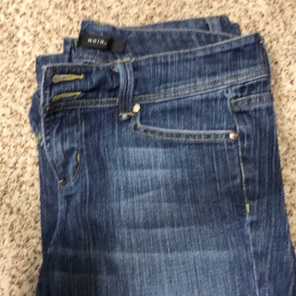 WHBM Noir Jean Capris